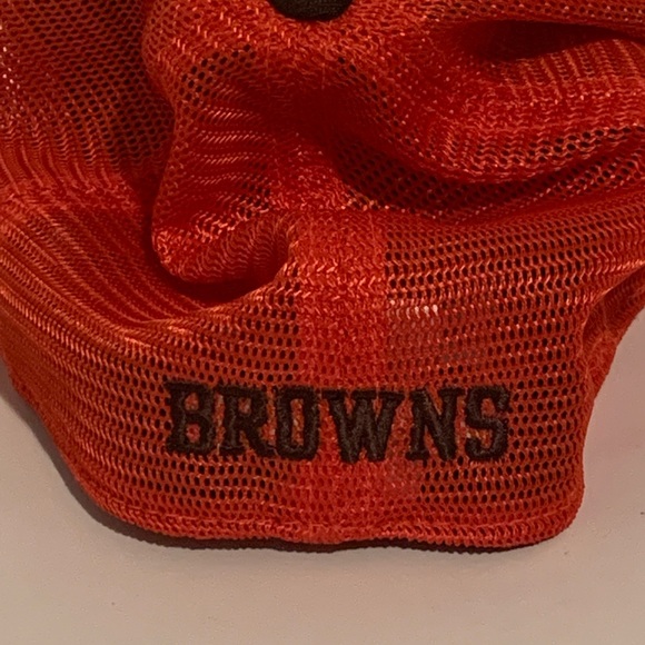 🏈 CLEVELAND BROWNS NFL TEAM APPAREL FOOTBALL BROWN & ORANGE TRUCKER HAT 🏈 - Picture 7 of 8